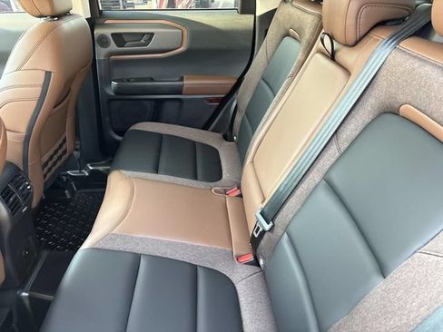 Certified 2025 Ford Bronco Sport Outer Banks w/ Outer Banks Tech Package+ AWD/4WD image 17