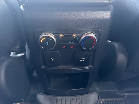Used 2020 Ford Explorer Limited image 12