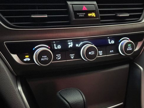 Used 2020 Honda Accord LX image 33