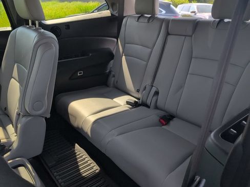 Used 2021 Honda Pilot Touring image 36