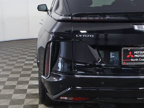 Used 2024 Cadillac Lyriq Luxury w/ LPO, Floor Liner Package AWD/4WD image 20