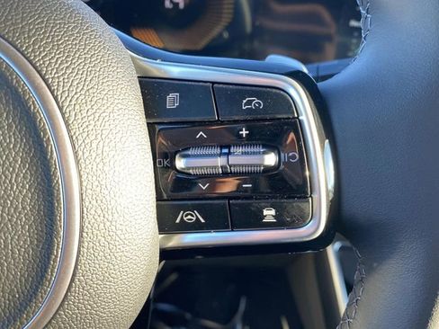 New 2026 Kia Carnival EX image 35