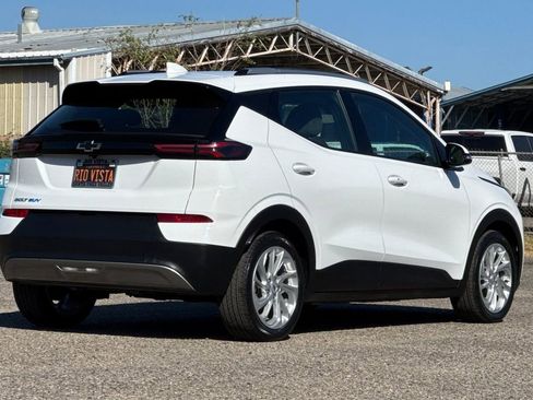 Certified 2023 Chevrolet Bolt EUV LT image 4