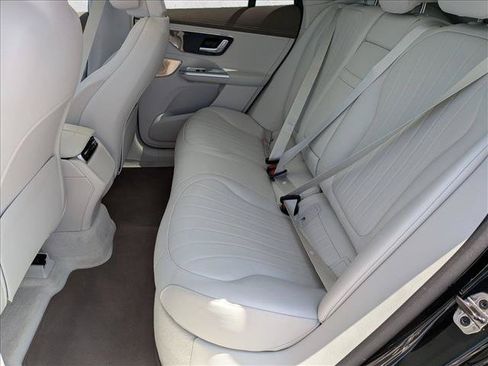 Used 2023 Mercedes-Benz EQE 500 4MATIC SUV w/ Exclusive Trim Package image 16