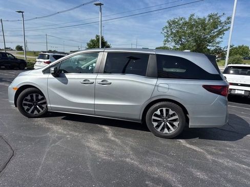 Used 2025 Honda Odyssey EX-L image 10