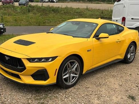 Used 2024 Ford Mustang GT Premium RWD image 2