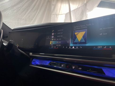 Used 2025 BMW 740i xDrive image 20