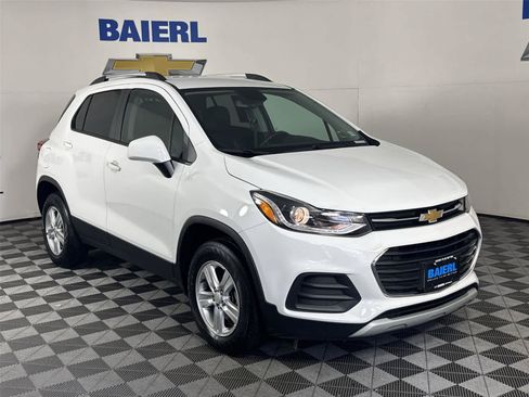 Used 2022 Chevrolet Trax LT w/ LT Convenience Package AWD/4WD image 7