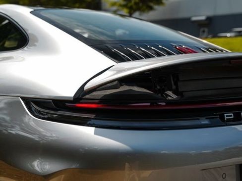 Used 2025 Porsche 911 Carrera RWD image 15