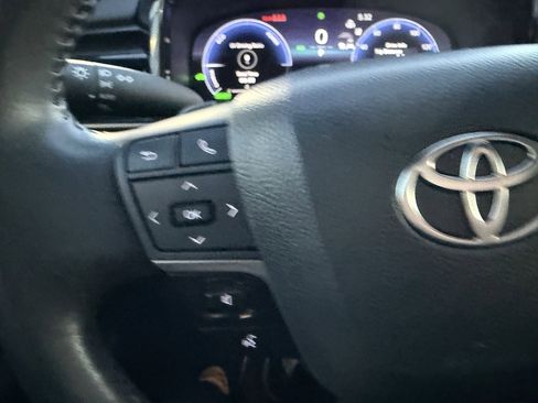 Used 2025 Toyota Camry XSE image 19