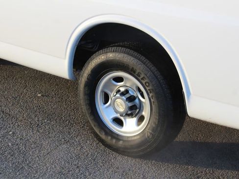 Used 2012 Chevrolet Express 2500 LT w/ LT Preferred Equipment Group image 23