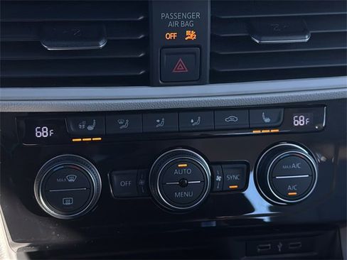 Used 2021 Volkswagen Jetta SEL image 20