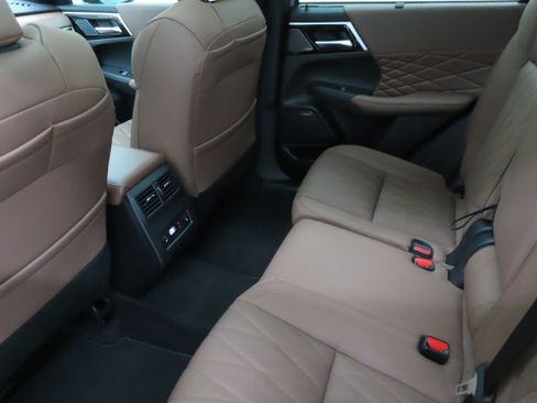 New 2026 Mitsubishi Outlander SEL FWD image 22