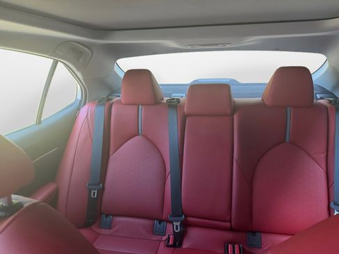 Used 2019 Toyota Camry XSE FWD image 15