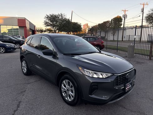 Used 2023 Ford Escape Active image 23