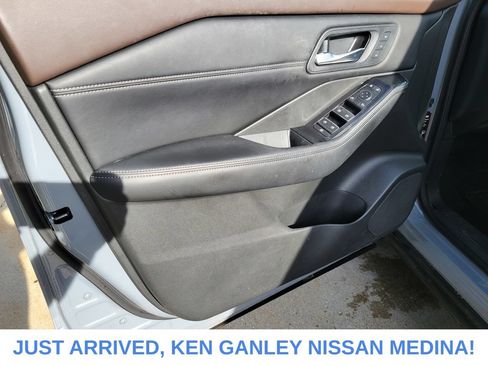 Certified 2023 Nissan Rogue SL w/ SL Premium Package AWD/4WD image 15