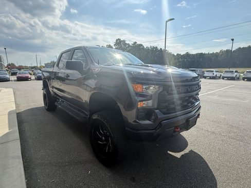 Used 2022 Chevrolet Silverado 1500 Custom Trail Boss AWD/4WD image 28