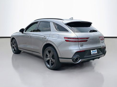 Used 2022 Genesis GV70 3.5T Sport w/ Sport Prestige Package AWD/4WD image 8