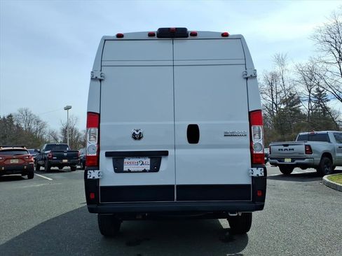 Used 2024 RAM ProMaster 2500 w/ Convenience Group image 19