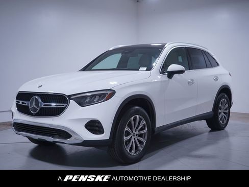 Used 2023 Mercedes-Benz GLC 300 image 1