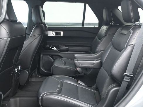 Used 2023 Ford Explorer ST w/ Equipment Group 401A image 5