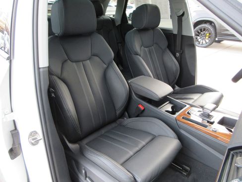 Used 2023 Audi Q5 2.0T Premium Plus w/ Premium Plus Package image 28