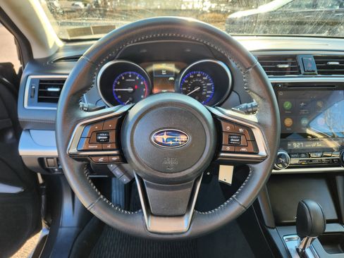 Used 2019 Subaru Outback 2.5i Premium image 18