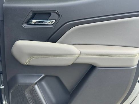 New 2026 Chevrolet Colorado ZR2 w/ Technology Package AWD/4WD image 28