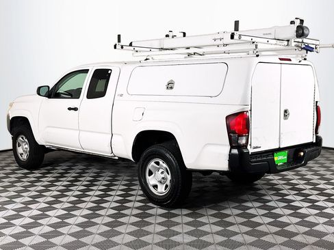 Used 2020 Toyota Tacoma SR image 6