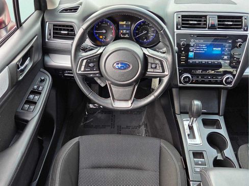 Used 2018 Subaru Outback 2.5i Premium AWD/4WD image 10