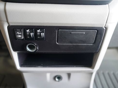 Used 2015 Toyota Sienna XLE FWD image 23