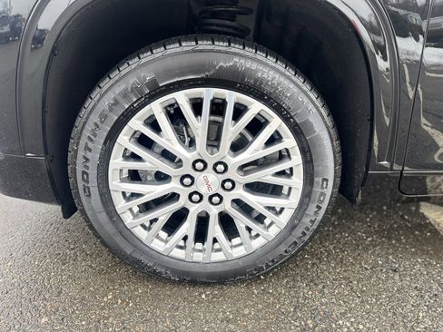 Used 2025 GMC Acadia Denali w/ LPO, Floor Liner Package image 3