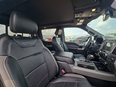 Used 2018 Ford F150 Raptor w/ Equipment Group 802A Luxury AWD/4WD image 31