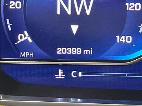 Used 2023 Chevrolet Suburban RST w/ Luxury Package image 2