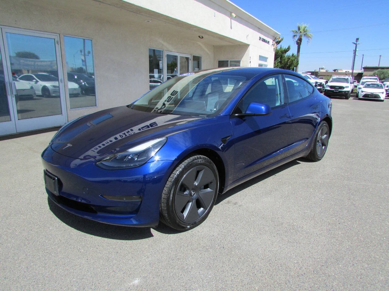 Used 2023 Tesla Model 3 Standard Range RWD image 3