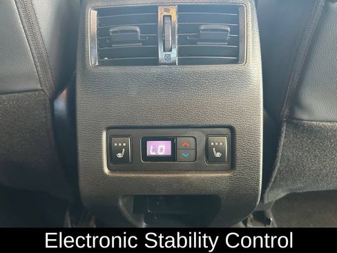 Used 2024 Mitsubishi Outlander SEL Black Edition FWD image 30