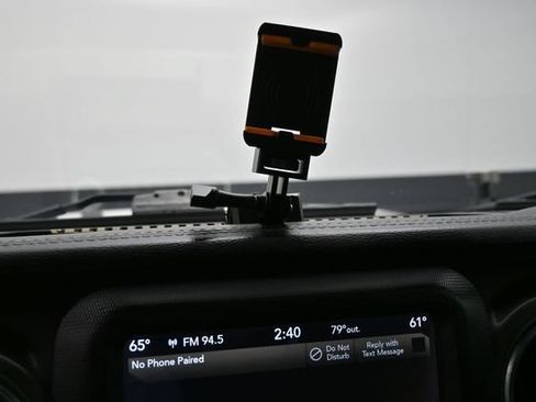Used 2018 Jeep Wrangler Unlimited Sahara AWD/4WD image 14