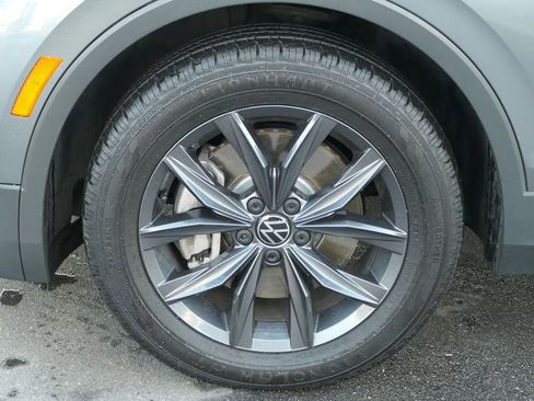 Used 2022 Volkswagen Tiguan SE image 10