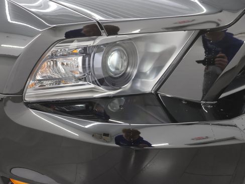 Used 2012 Ford Mustang Shelby GT500 w/ SVT Performance Pkg image 23