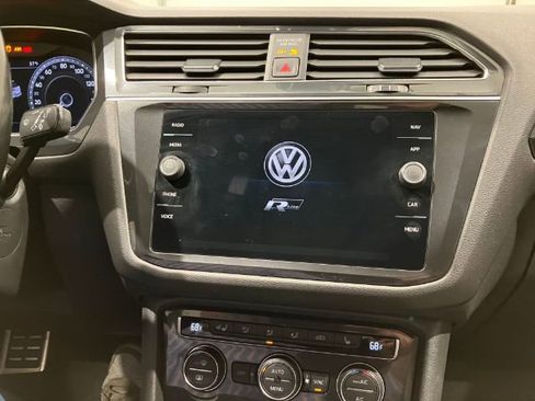 Used 2019 Volkswagen Tiguan SEL Premium R-Line AWD/4WD image 21