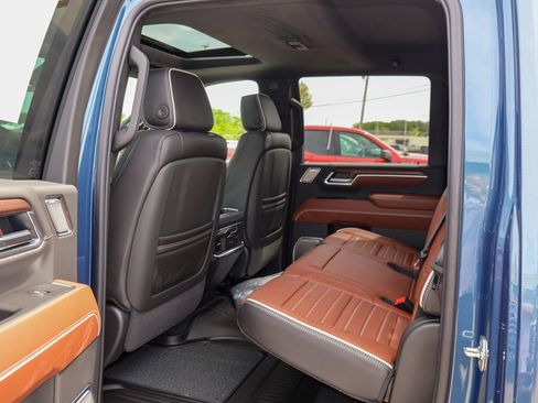 New 2026 GMC Sierra 3500 Denali Ultimate AWD/4WD image 12