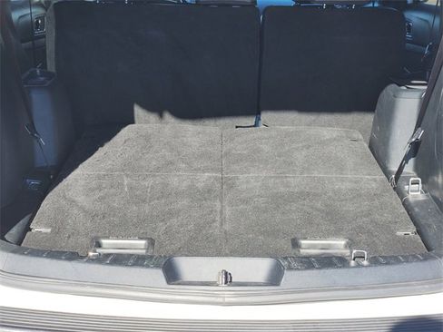 Used 2019 Ford Explorer XLT w/ Equipment Group 202A image 31