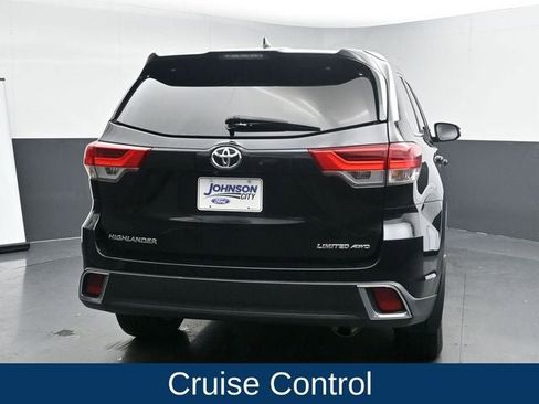 Used 2019 Toyota Highlander Limited image 11