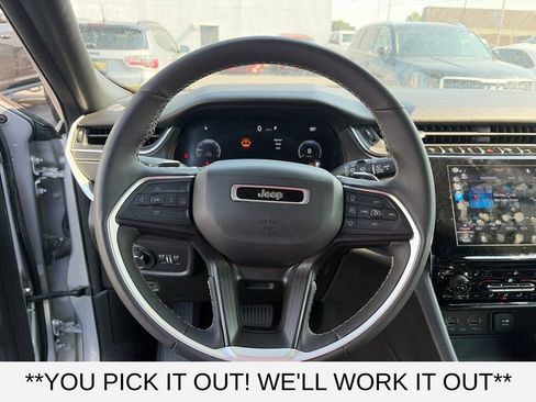 Used 2024 Jeep Grand Cherokee Altitude RWD image 11