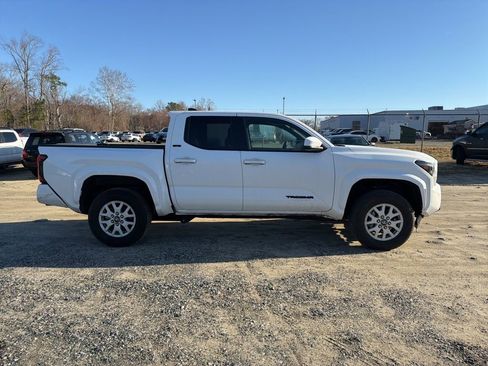 Used 2024 Toyota Tacoma SR5 image 6