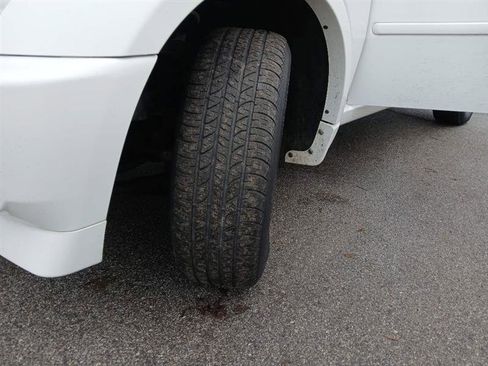 Used 2011 Dodge Nitro SXT image 18