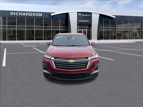 Used 2023 Chevrolet Traverse LT image 9