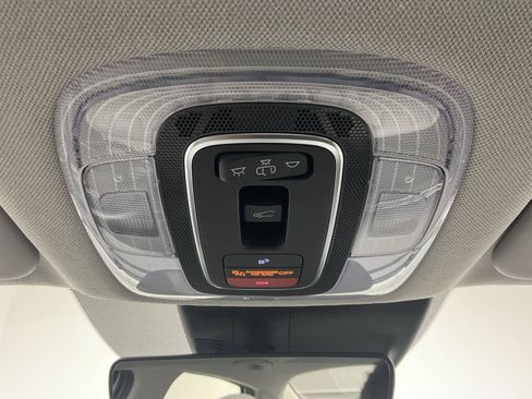 Used 2024 Hyundai Elantra Limited FWD image 19