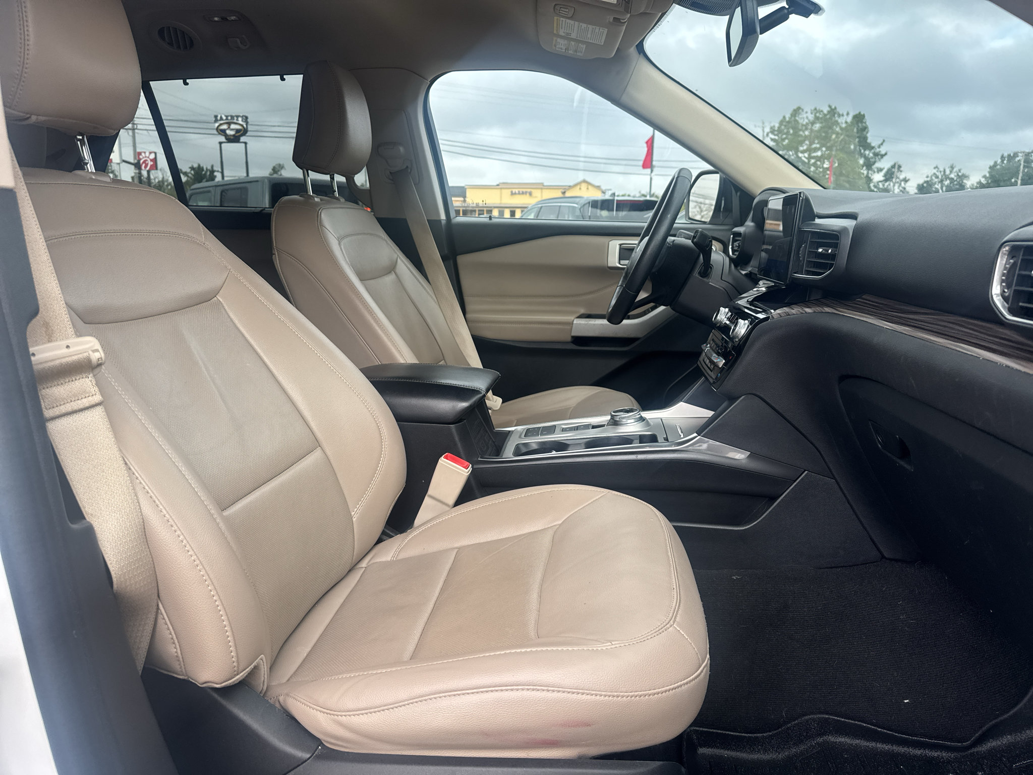 Used 2022 Ford Explorer Limited RWD image 15