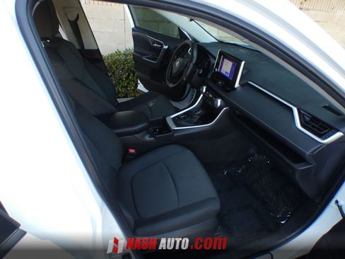 Used 2023 Toyota RAV4 AWD Hybrid image 28